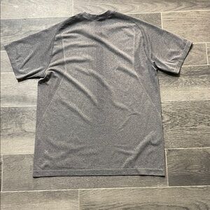 Lululemon Men's Gray T-Shirt